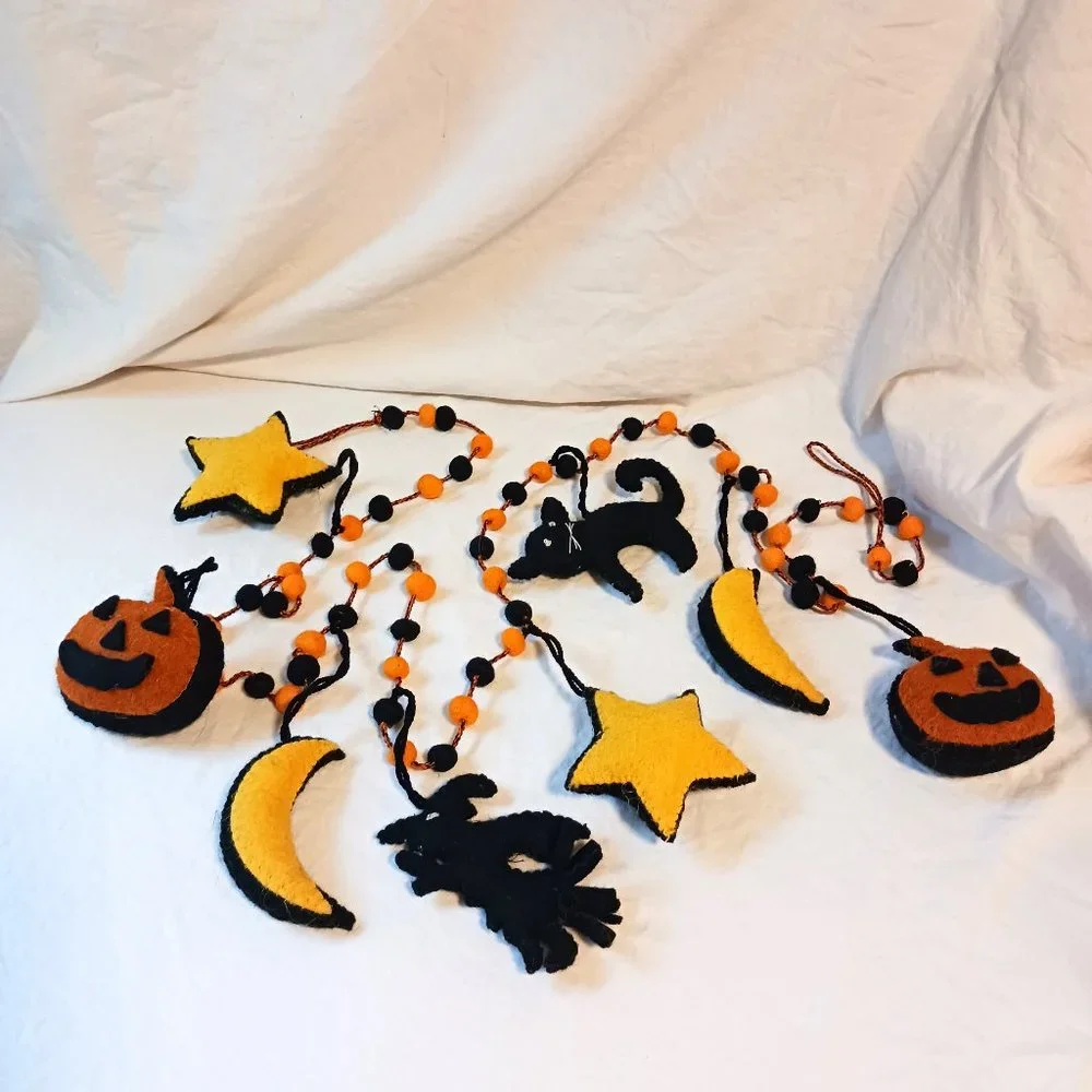 Handmade Wool Garland Halloween Witch Cat Pumpkin Star Moon Blk Org Ylw 6 Feet